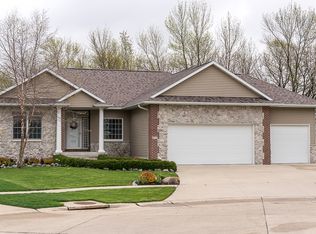 417 Casey Cir, Atkins, IA 52206