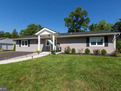 388 Thornridge Dr, Levittown, PA, 19054