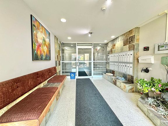 2nd image of 5200 Galitz St APT 103