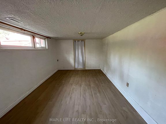5th image of Srigley St #886
