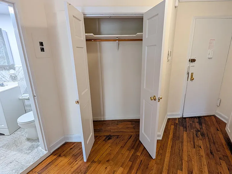 70 Barrow St #4R — Photo 5