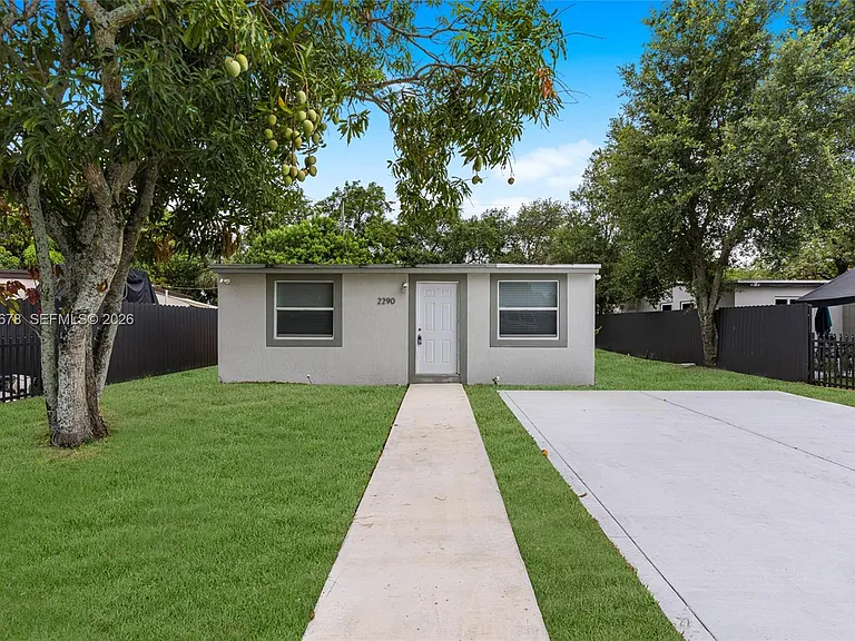 2290 Rutland St — Photo 2