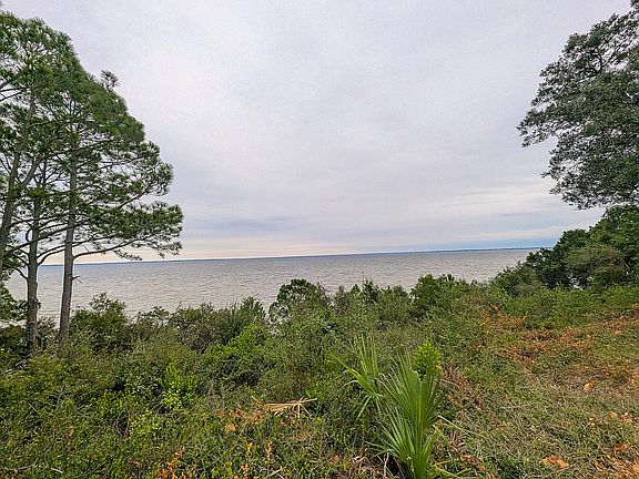 2nd image of 2299 Scenic Highway D3