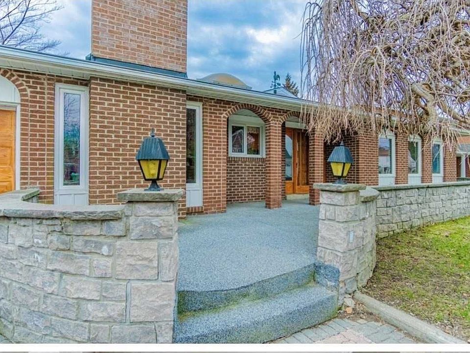 2nd image of 4 River View Dr