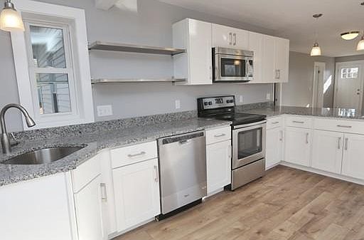 4th image of 11 Vernal Avenue