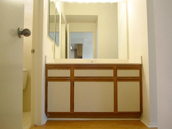 3rd image of 10932 Morrison St APT 116