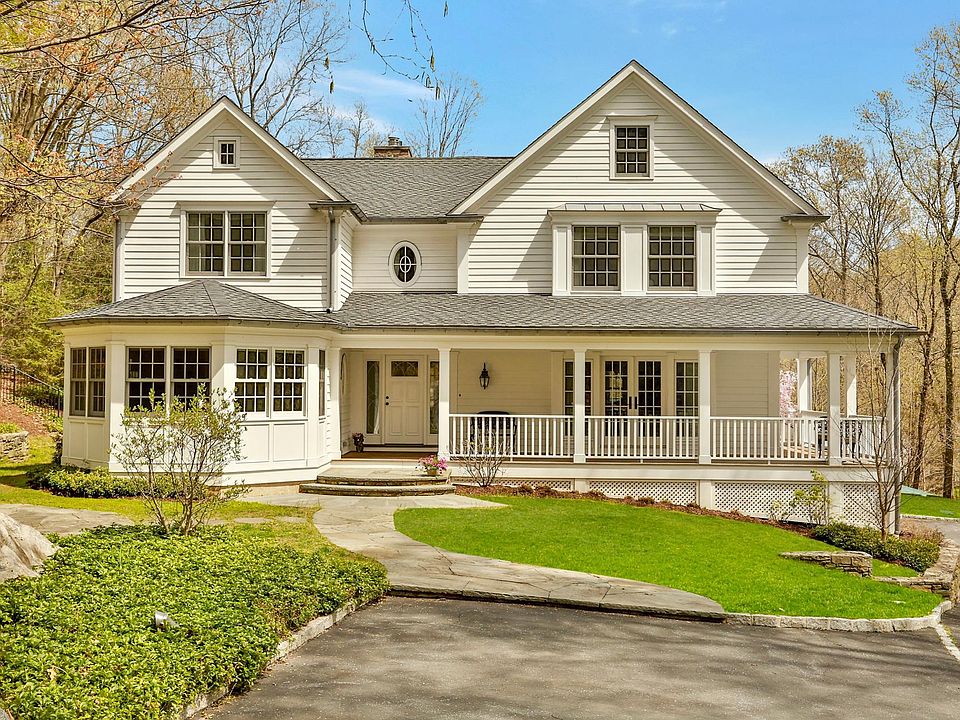 1st image of 11 Deer Creek Ln