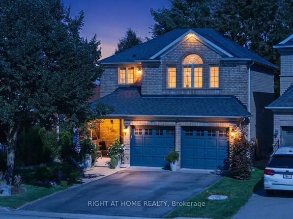 77 Shoniker Dr, Newmarket, ON L3X 2Z3