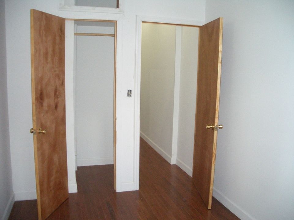 2nd image of 55 Arlington Ave APT 1R