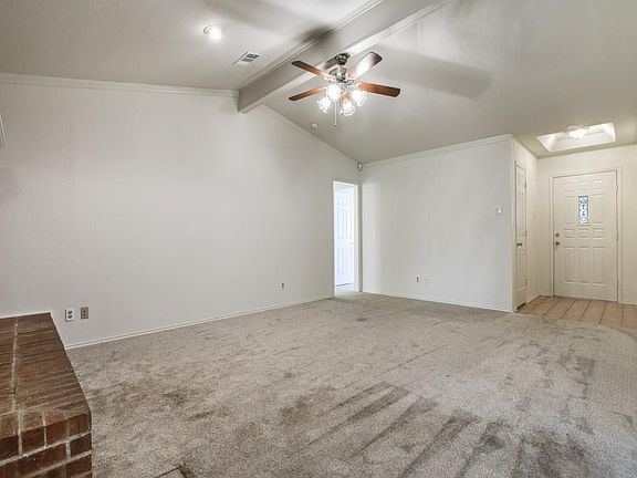 4th image of 3020 Oakshire St