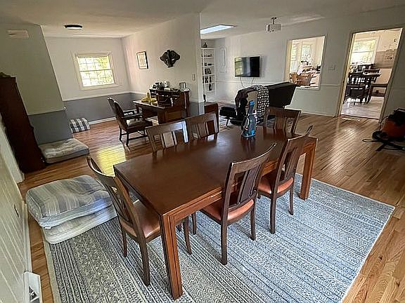 5th image of 10014 Hampshire Dr SE