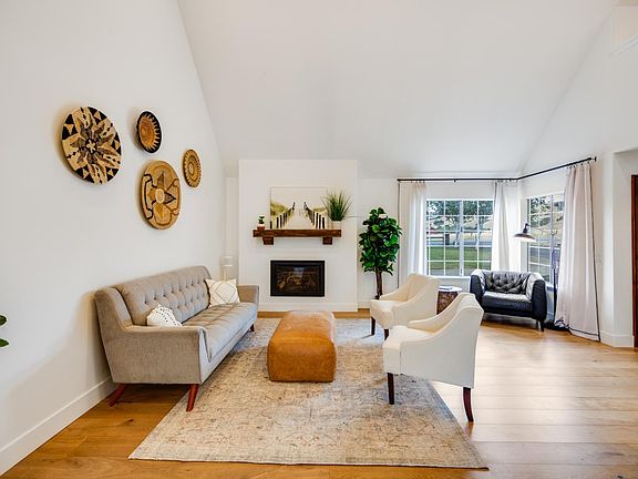 4th image of 12975 New Ave