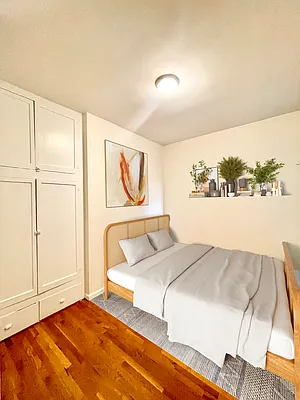 Rented by Pear NYC LLC | media 43