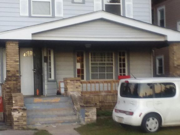 3rd image of 415 E 112th St