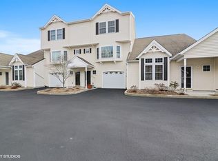 35 Fountain Dr, Westerly, RI 02891