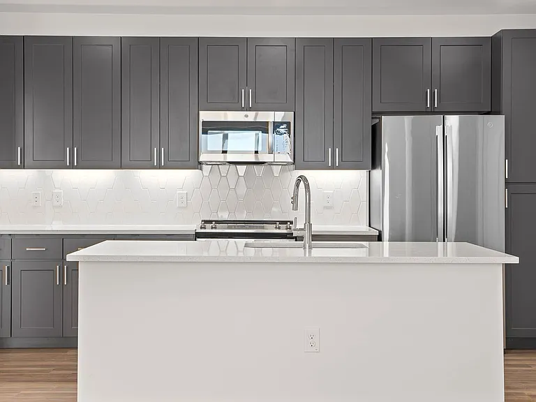 Solara Vista — Photo 12