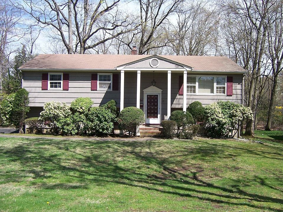 1st image of 24 Knollwood Dr