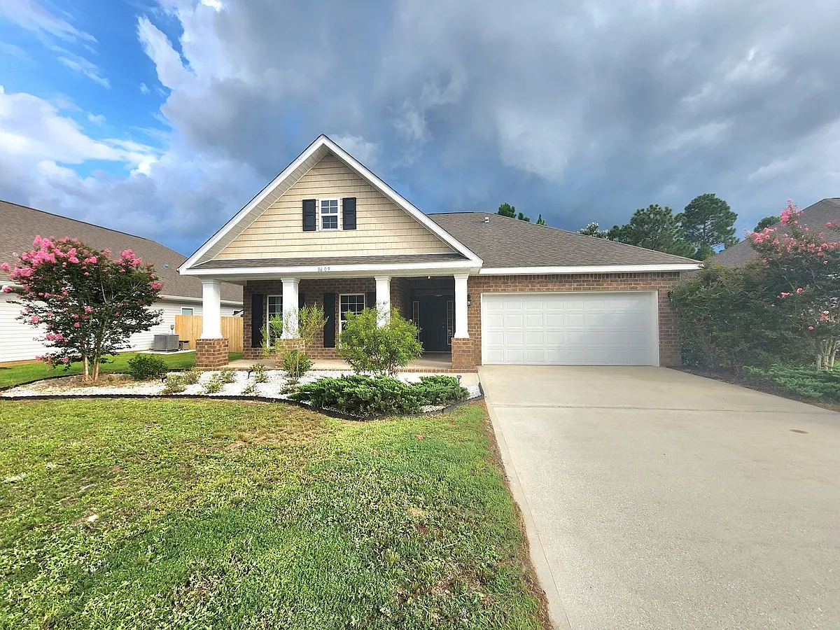 Building Photo - 8609 Bucklebury Dr