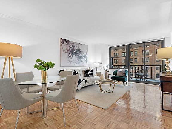 3rd image of 301 E 79th St APT 5P