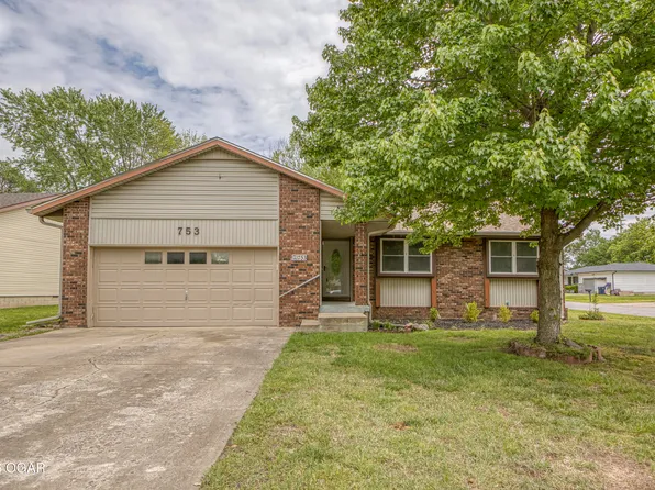 753 W Wickersham Dr, Webb City, MO 64870