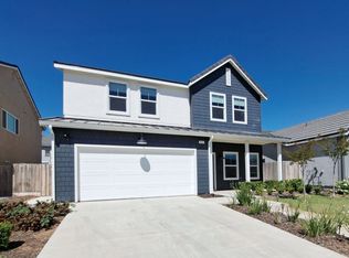 911 Blue Oak Ln W, Madera, CA 93636
