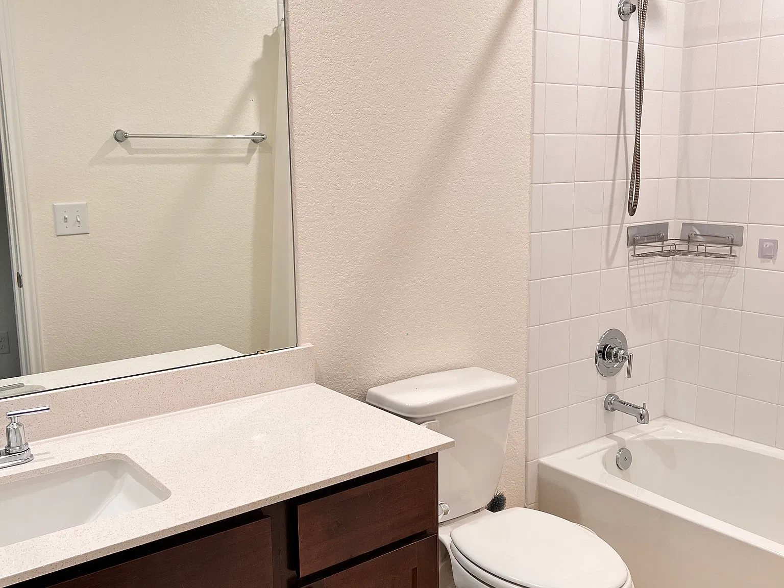 408 Baum Dr — Photo 3