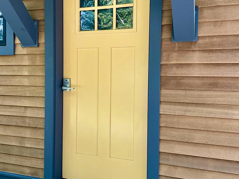 Misc: Private entrance to your home