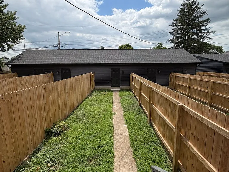 421 Hanford St — Photo 14