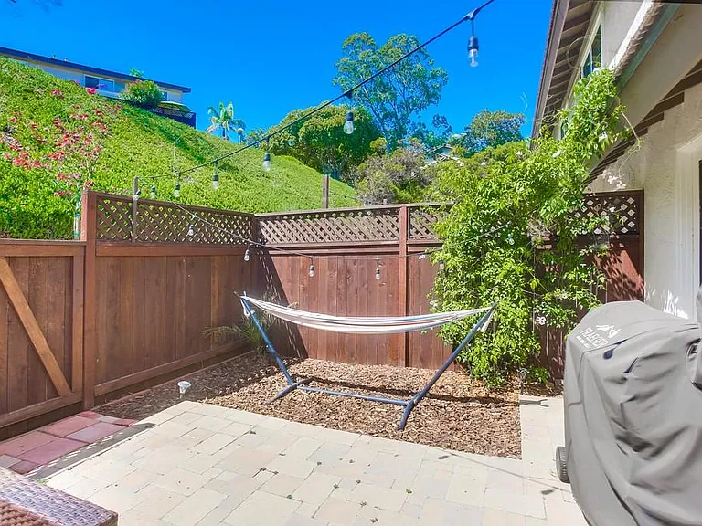 510 Turfwood Ln — Photo 21