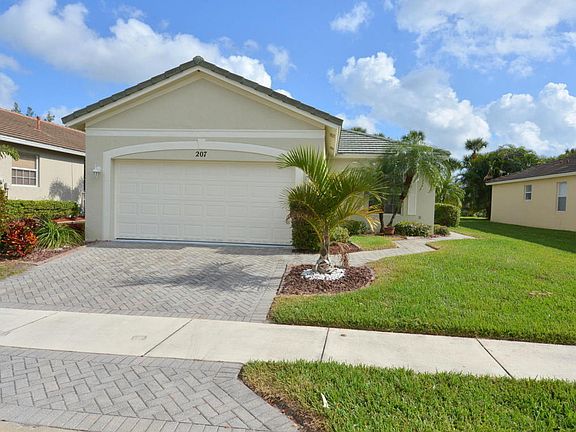2nd image of 207 SW Deleon Springs Dr