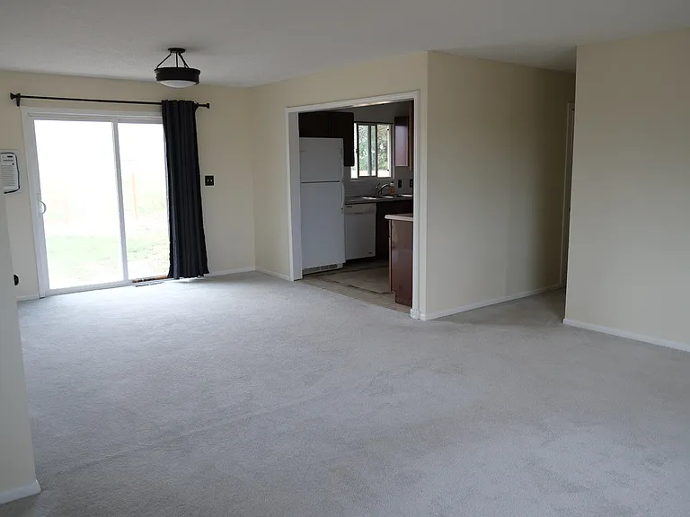 901 Elm St — Photo 16