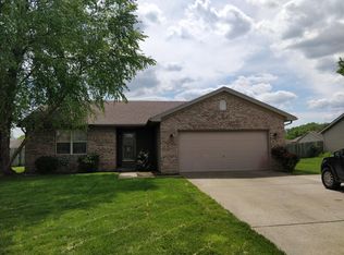 1106 Pebble Creek Dr, Jeffersonville, IN 47130