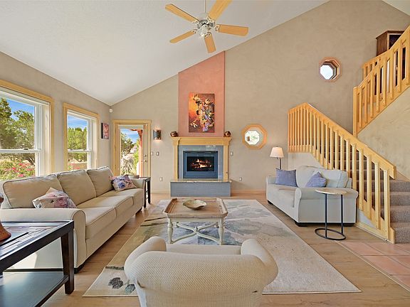 4th image of 12 Featherbush Ct