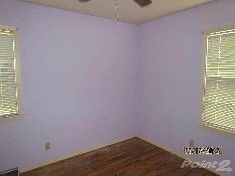 4th image of 140 Oaklawn Dr