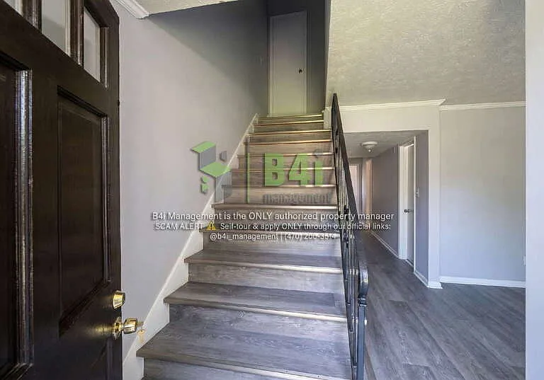 1010 Sexton Dr — Photo 5