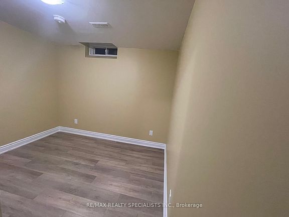 4th image of 4549 Longmoor Rd