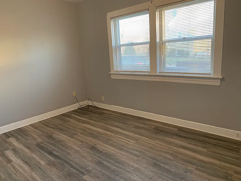 2208 Crittenden Dr #3 — Photo 6