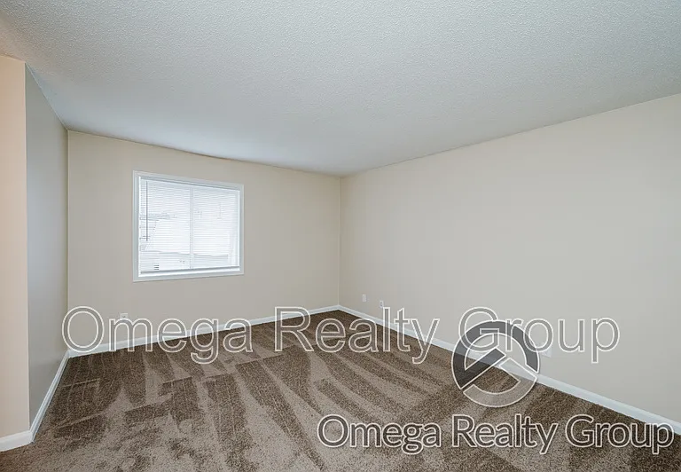 Camelot Apartments — Photo 30