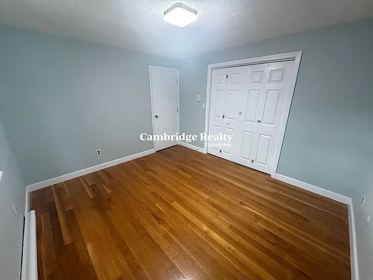 90-92 Sylvia St #2 — Photo 12
