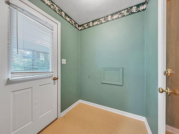 3rd image of 3067 Green Hill Dr