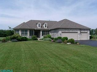 13281 Brandon Mill Dr NW, Pataskala, OH 43062