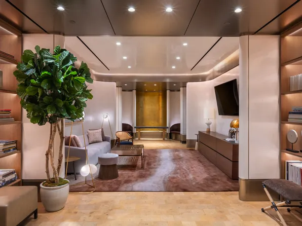 551 West 21st Street image 16 of 21