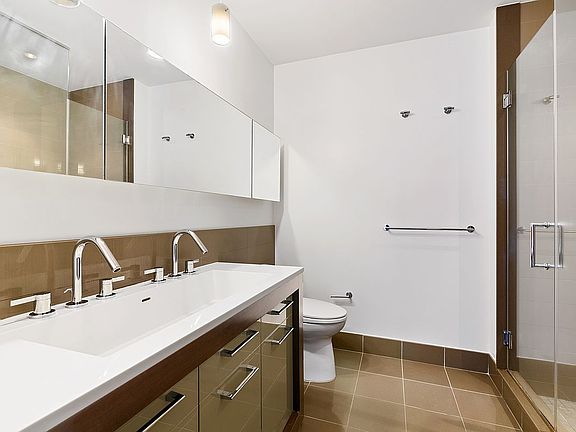 5th image of 125 N 10th St APT S4d