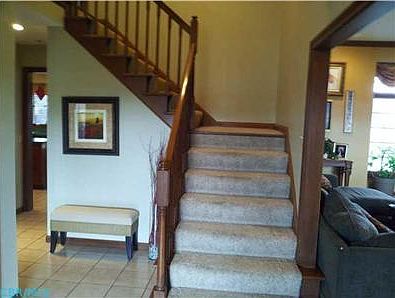 3rd image of 630 Lakeview Dr