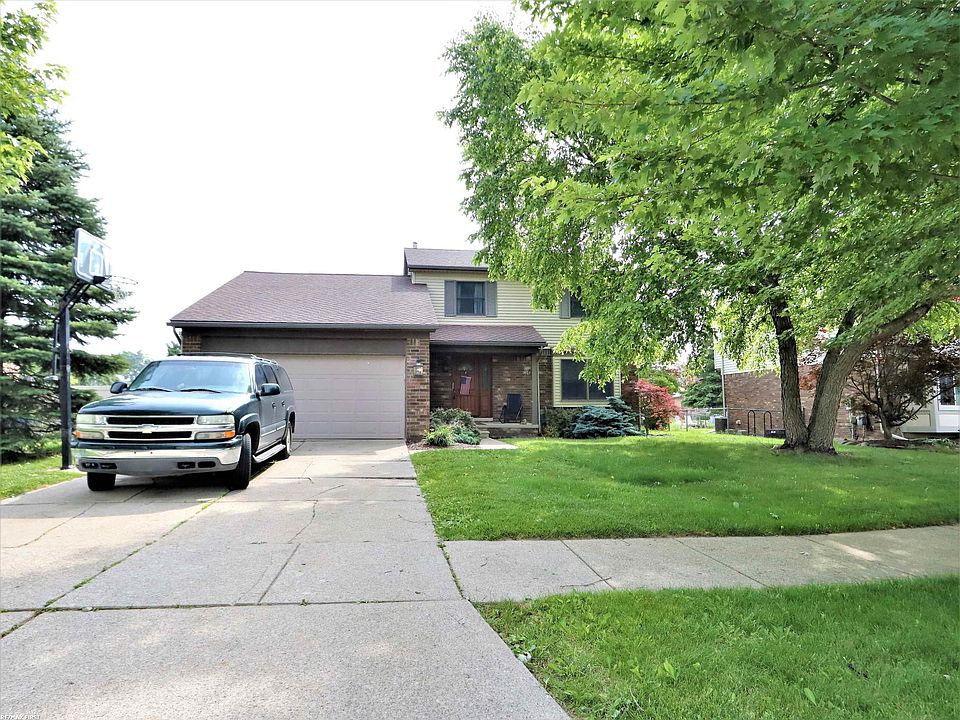 1st image of 50580 Newcastle Dr