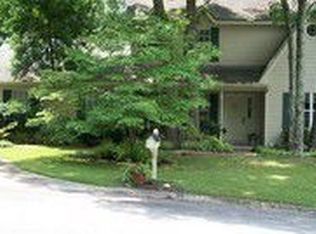 102 Hardwick Pl, Oak Ridge, TN 37830