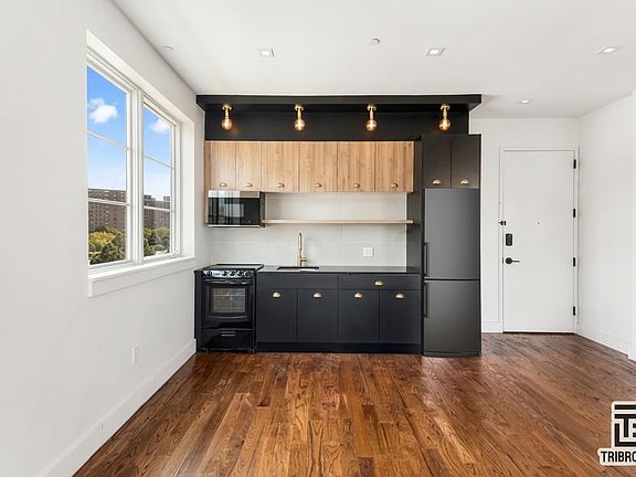 2nd image of 133 Brown Pl #203