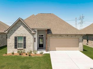 1950 Pineglen Dr, Saint Gabriel, LA 70776
