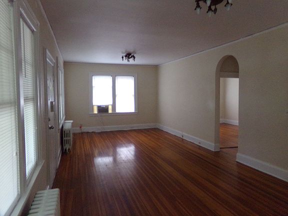 3rd image of 1213 Westbrook Ave