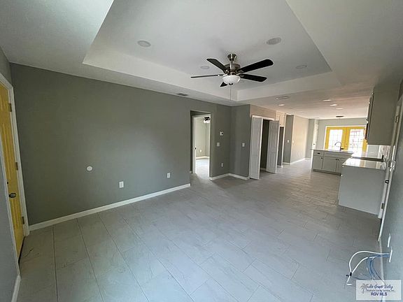 5th image of 1021 E Adams Ave